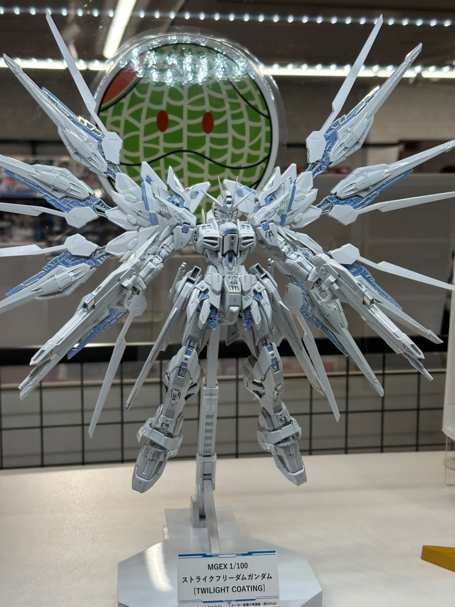 MGEX S 프리덤 트와일라잇 코팅 신치토세 공항점 전시 사진_3.jpg