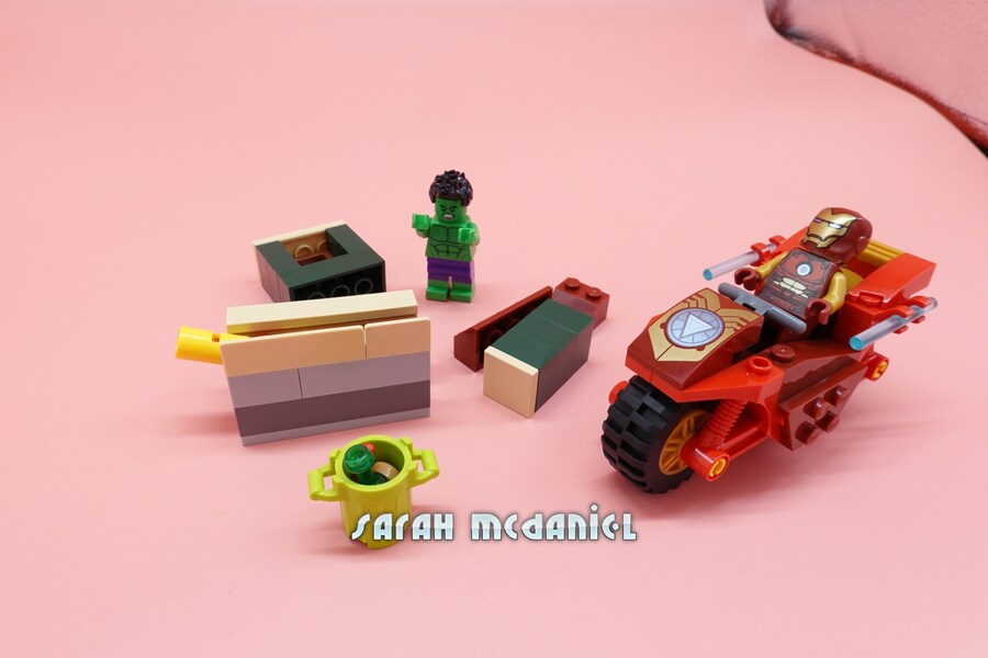 [마블] 76287 바이크를 탄 아이언맨과 헐크_5.jpg