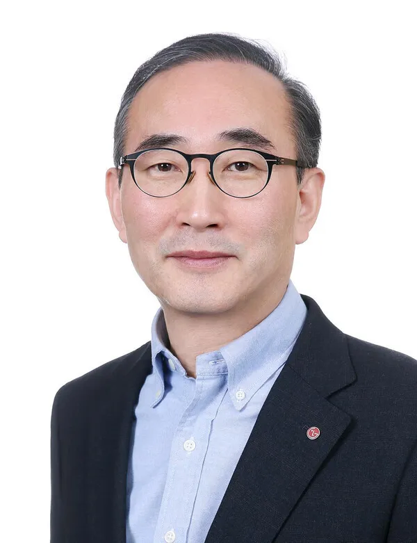 KT) 이 아저씨 경질됐다더만 임기는 내년 3월까지네_1.webp