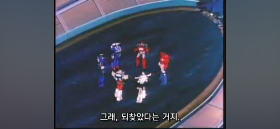 트랜스포머) 일본판에서 성격이 많이 꼬여버린 옵대장_30.jpg