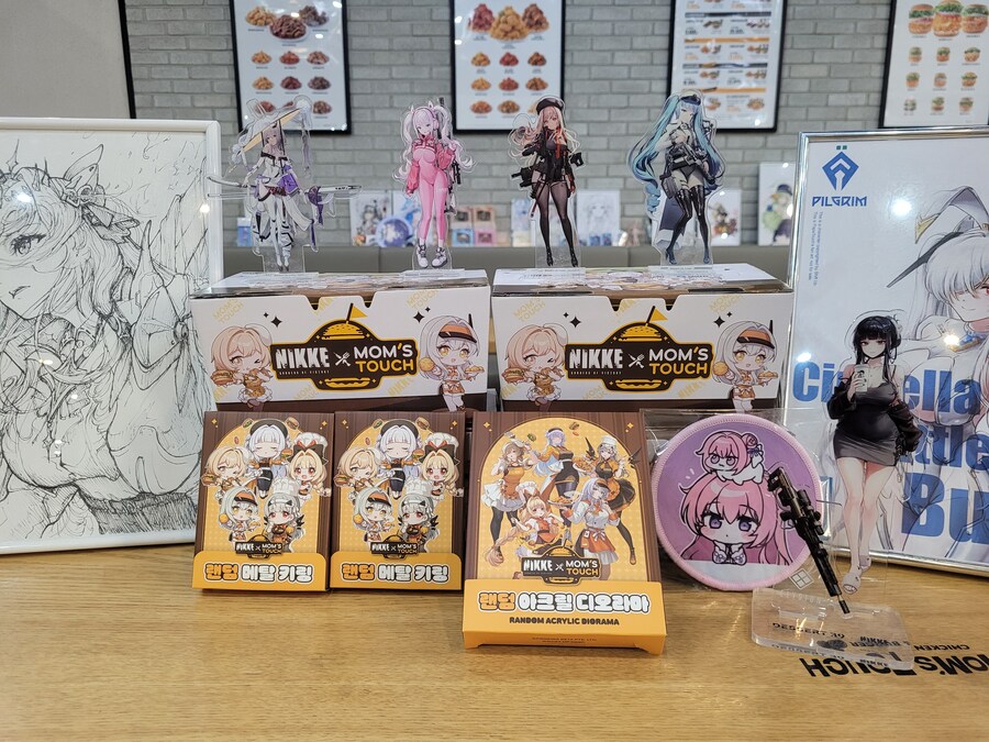 니케) 백석점 니케 콜라보를 준비하며. 홍련 피규어 전시중_2.jpg