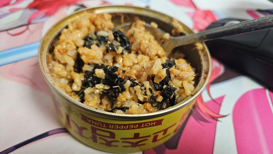 됒지 야식 먹는다_1.jpg