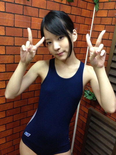 99% 확률로 수영복 입은 아베짤_1.jpg