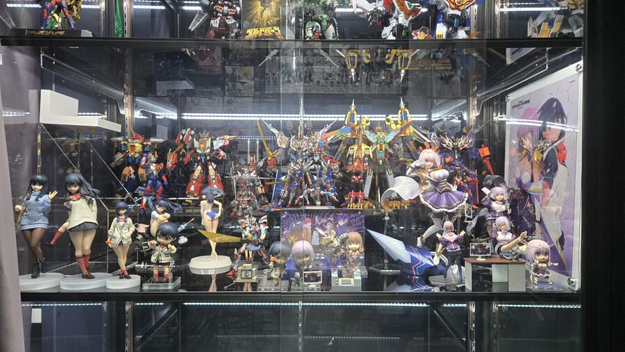 그리드맨) 장식장 재배치_2.jpg