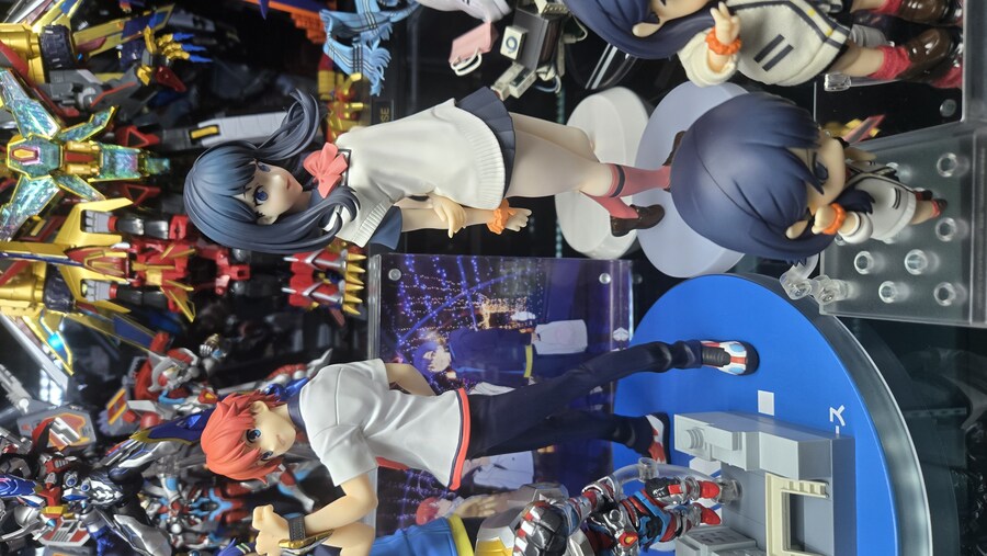 그리드맨) 장식장 재배치_4.jpg