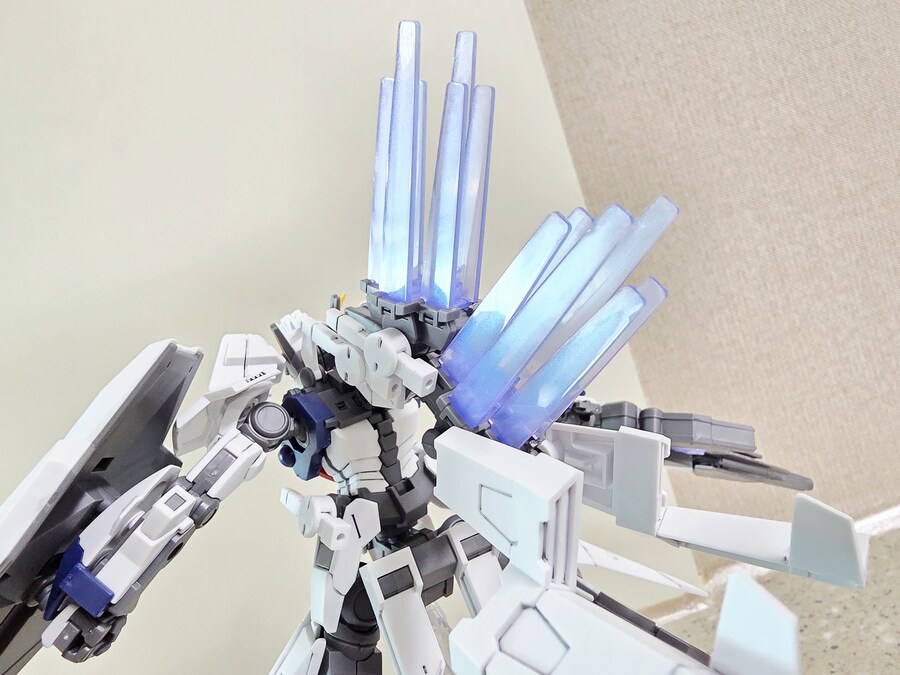 남은 건담은 단 1대뿐.. 건담 지리우스!_22.jpg