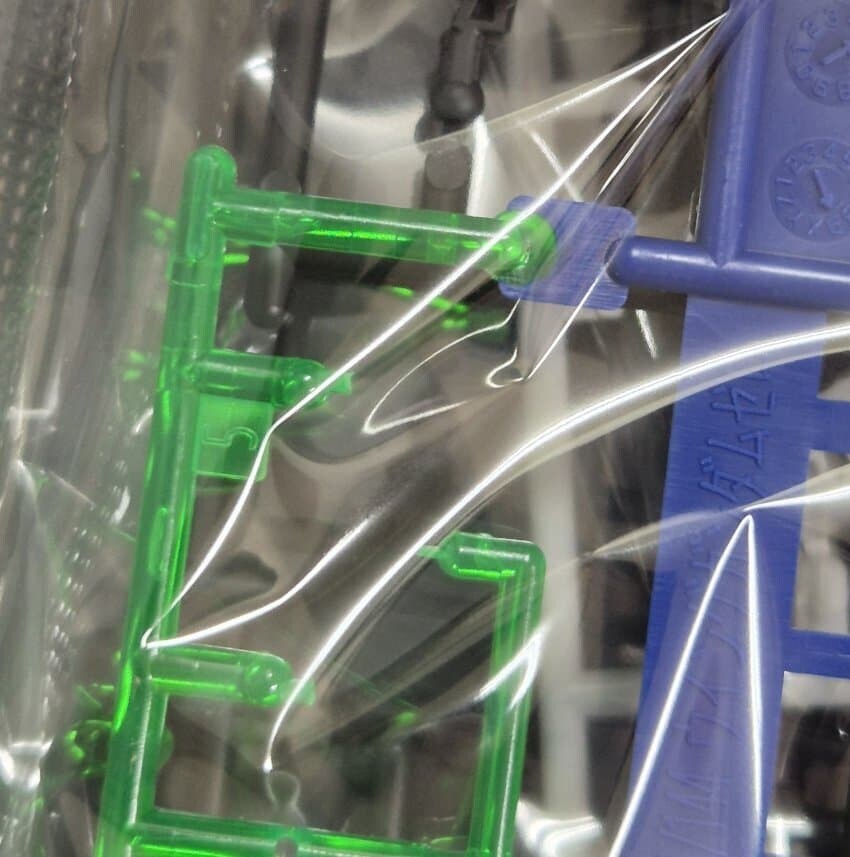 건담) 요 몇년 동안의 반다이의 건프라 초판 QC 찐빠들_5.jpg