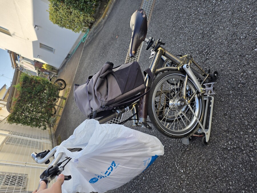 가난한 왜노자 자전거타고 장봐왔어_1.jpg