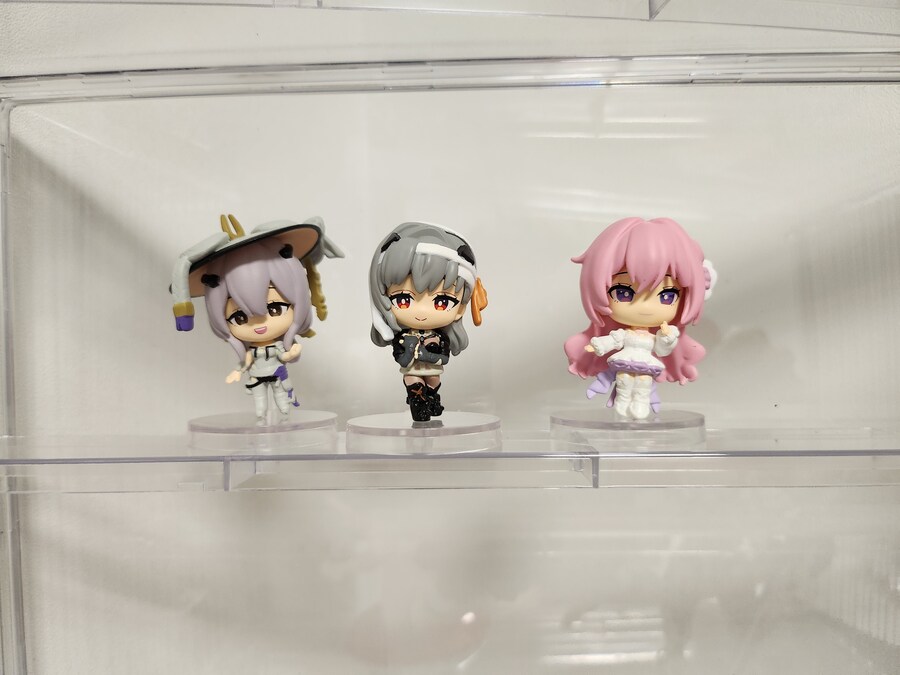 [니케] 다들 도로롱 자랑할 때 혼자 슈로롱_3.jpg