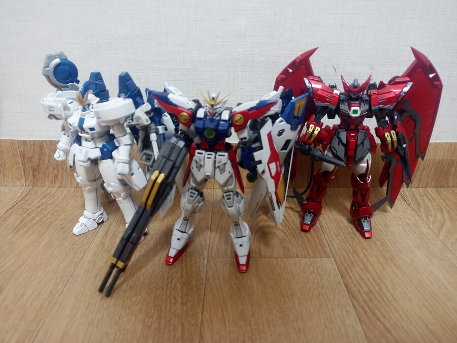 [HG]드뎌 다 모은 HG 윙전대 2기 기체_9.jpg