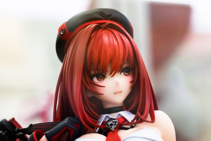 [플레어] 승리의 여신: 니케 - 라피: 레드 후드 전시 사진 2_4.jpg