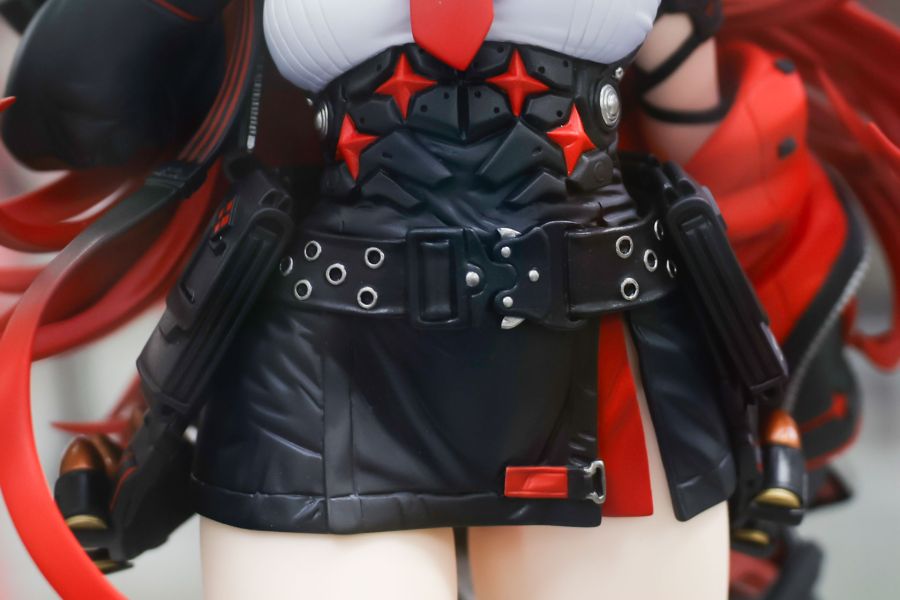 [플레어] 승리의 여신: 니케 - 라피: 레드 후드 전시 사진 2_8.jpg