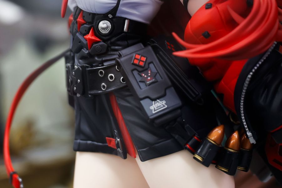 [플레어] 승리의 여신: 니케 - 라피: 레드 후드 전시 사진 2_9.jpg