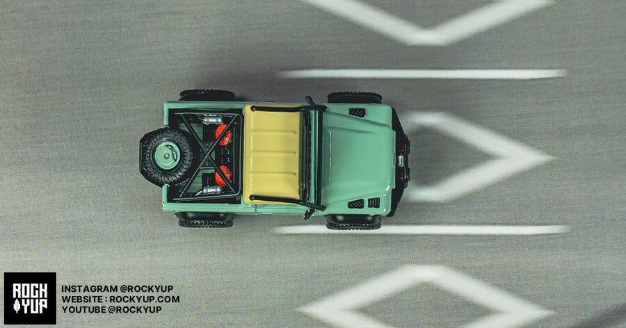 1/64 핫휠엘리트 랜드로버 디펜더90 픽업 민트_24.png