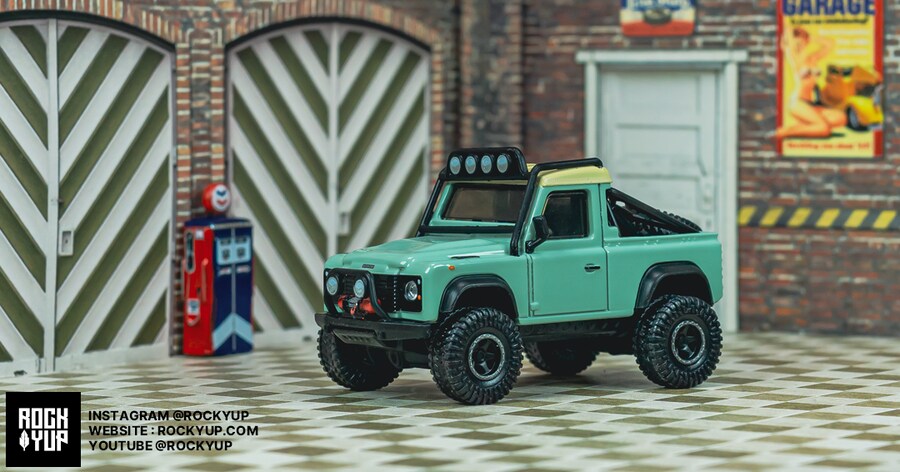 1/64 핫휠엘리트 랜드로버 디펜더90 픽업 민트_31.png