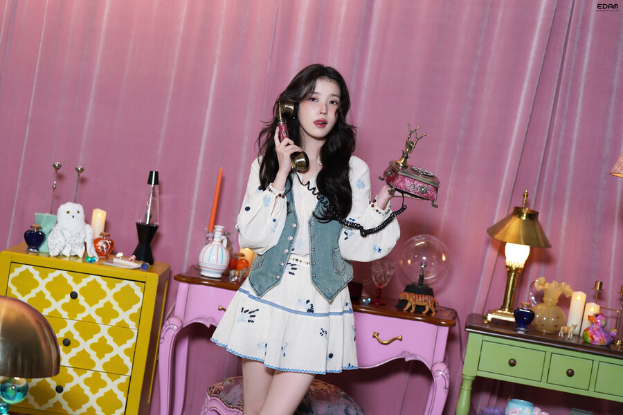 [EDAM] J(ieun)PT야, 아이유 시즌그리팅 비하인드 보여줘(1-20장)_15.jpg