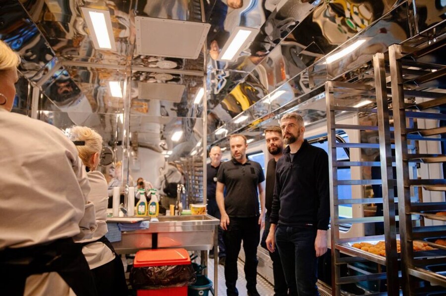 전쟁이 터졌을때 제일 지켜야하는 중요한 교통수단 甲_8.jpg