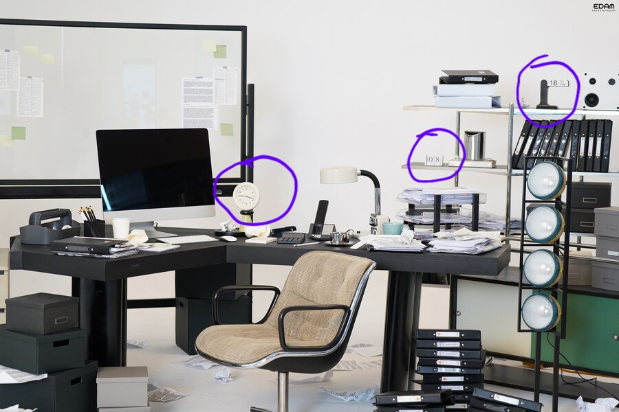 이번 시즌 그리팅 비하인드 사진의 숨은 디테일들_1.jpg