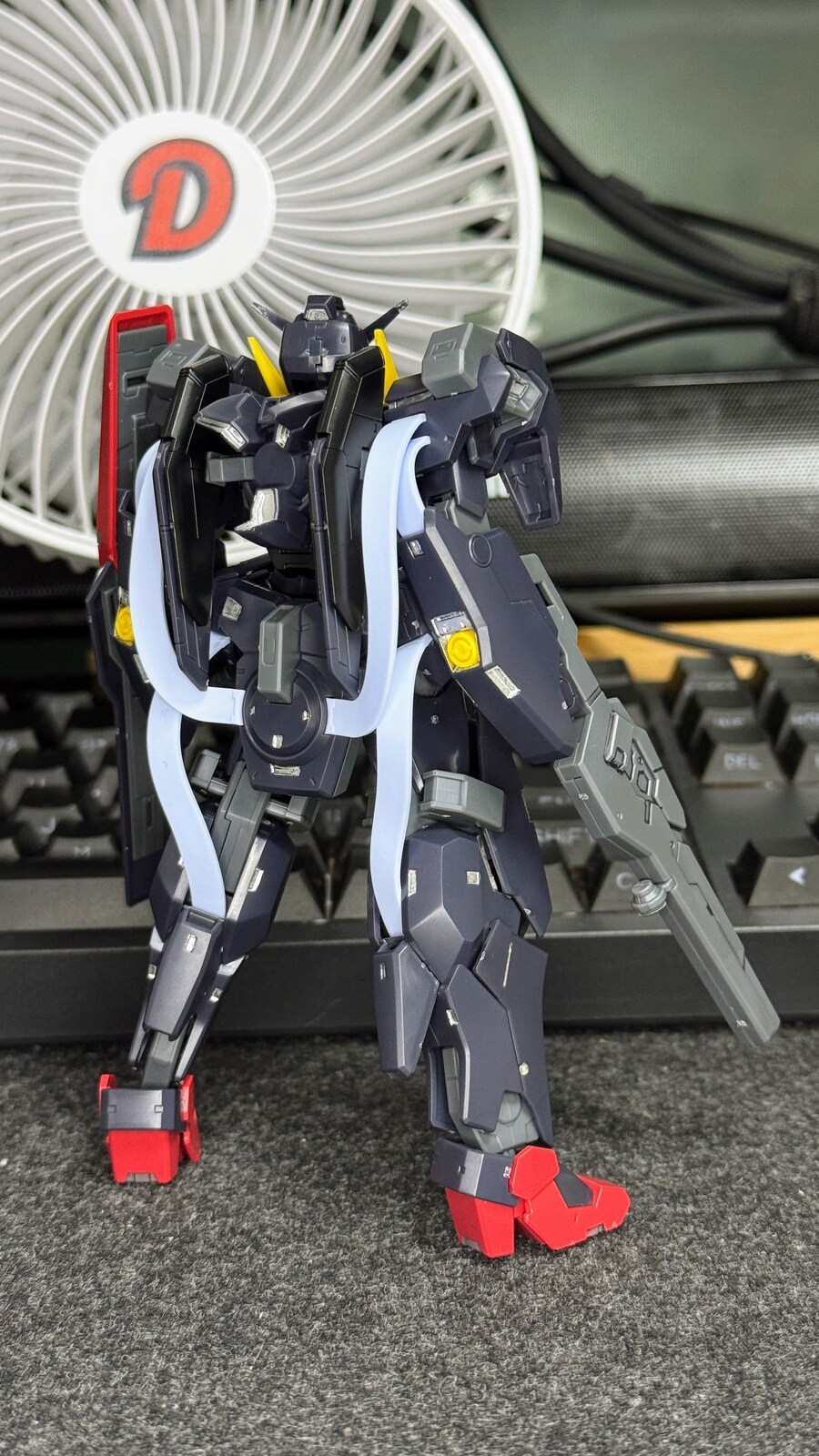 HGOO 건담 플루토네 블랙_2.jpg