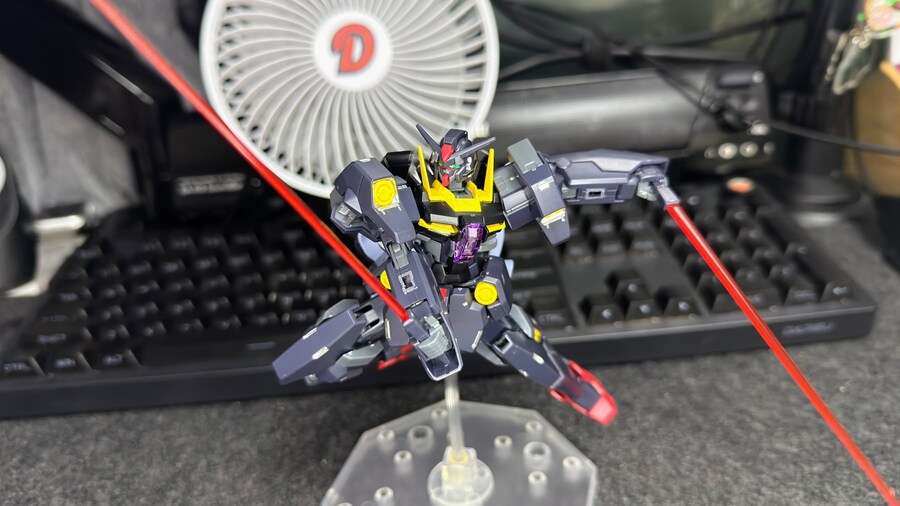 HGOO 건담 플루토네 블랙_5.jpg