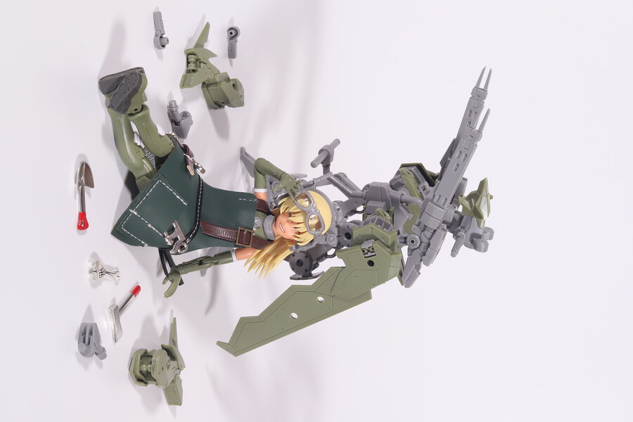 테무에서 구매한 걸프라 소품_6.jpg