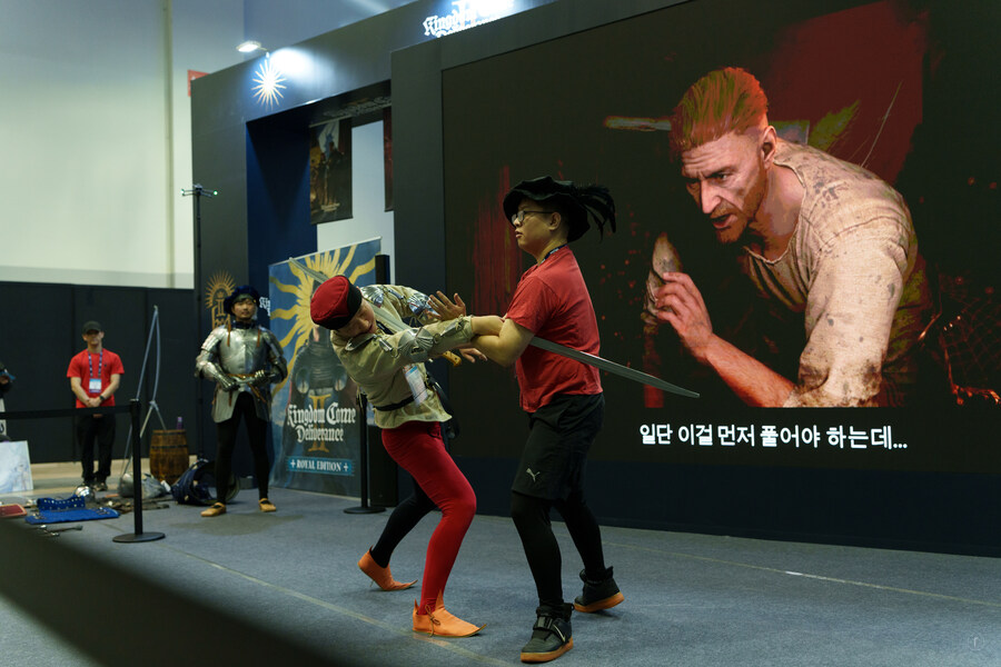 지스타)(스압) 킹덤컴2 arma korea 중세 무술 시연_16.jpg