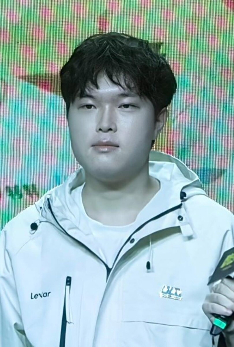 롤) 솔직히 blg 스토브보다 더 궁금한것_2.jpg