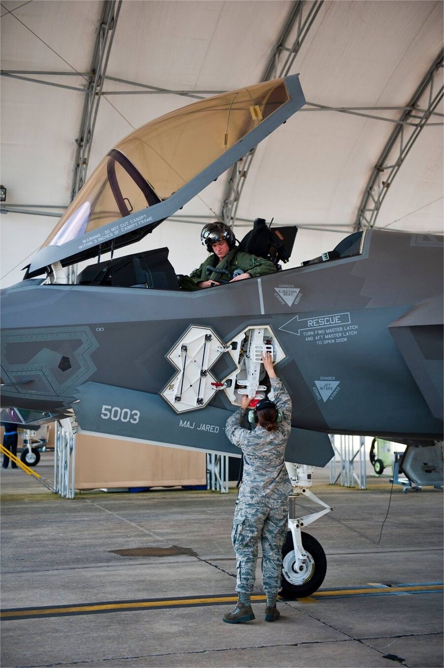 전투기 의외로 위험하게 타네_2.jpg