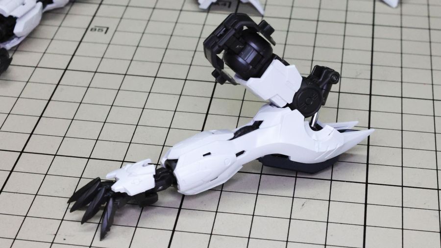 MG 건담 발바토스 루프스 조립 과정 사진 (스크롤 주의)_74.jpg