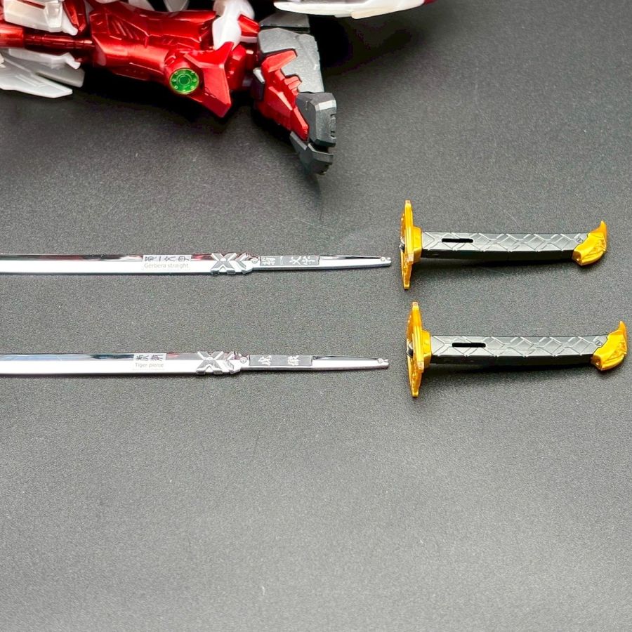 MG 전국 아스트레이 건담 메탈릭 샘플 소개_15.jpg