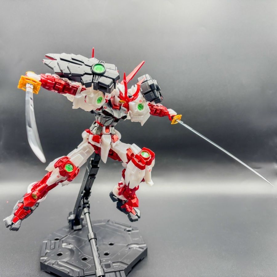 MG 전국 아스트레이 건담 메탈릭 샘플 소개_29.jpg