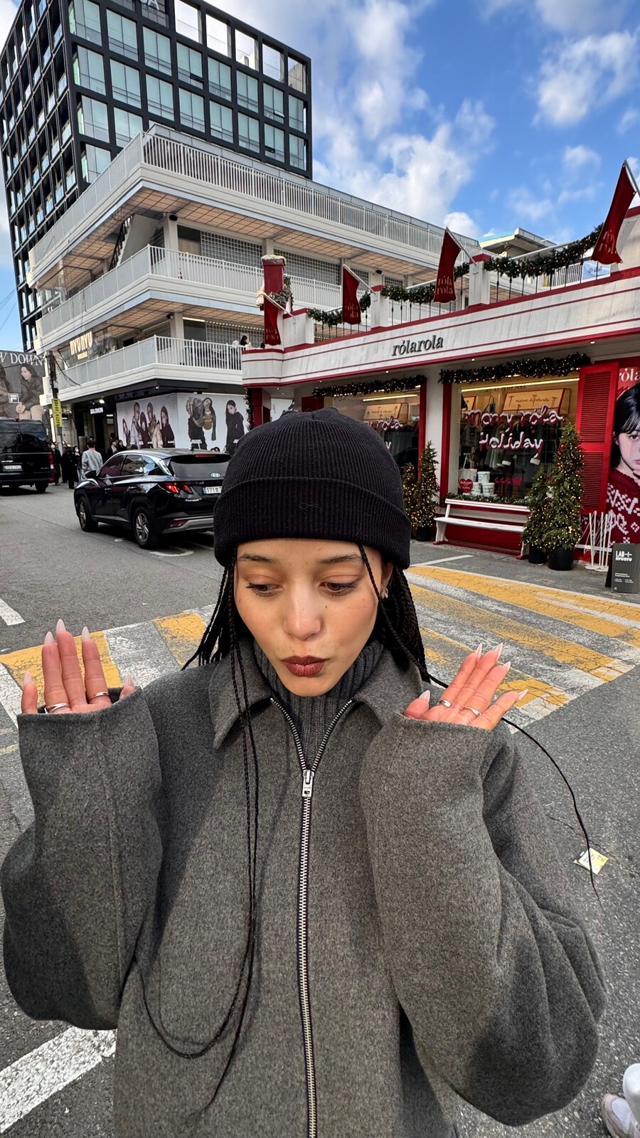 한국에서 소금빵 사먹는 배우 체이스 인피니티(추가)_3.jpg