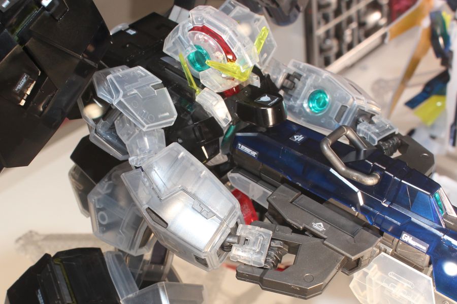 MG 건담 바체 [클리어 컬러] 도쿄점 다각도 전시 사진_14.jpg