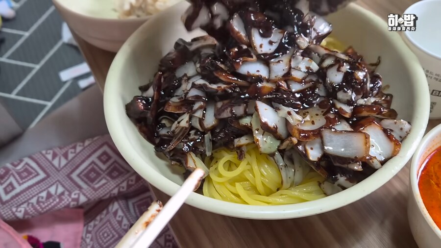 유튜브) 와 히밥이 간 중국집 간짜장 비주얼 돌았네_11.png