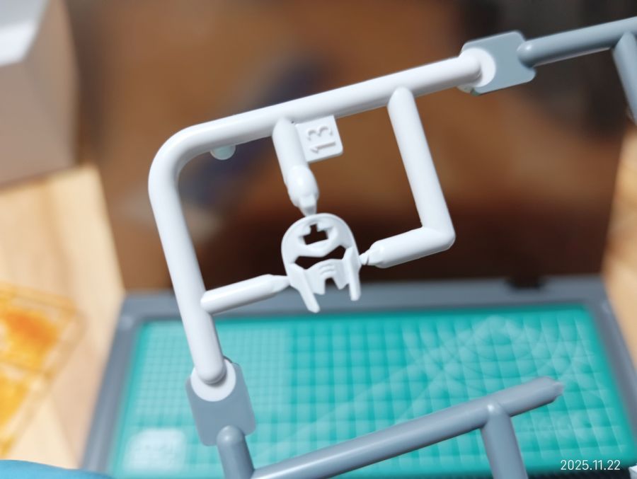 HGFC 1/144 만다라 건담 조립 진행 리뷰_42.jpg