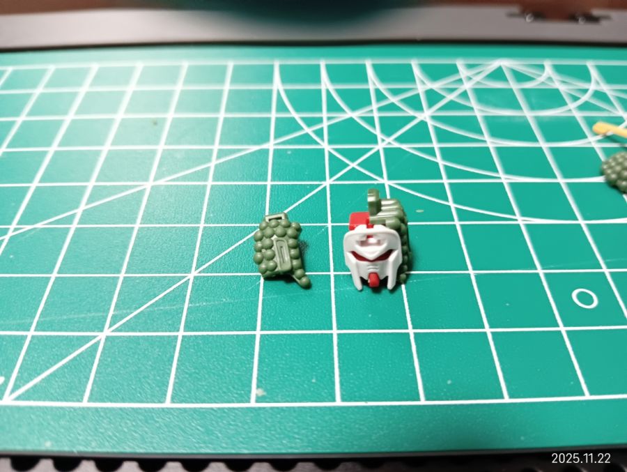 HGFC 1/144 만다라 건담 조립 진행 리뷰_44.jpg