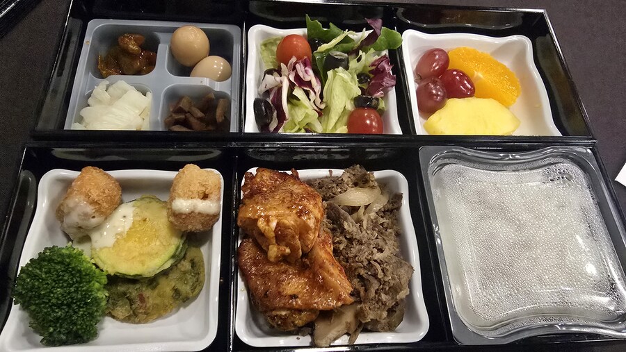 Whatab Observe Summit 세미나에서 준 도시락_2.jpg