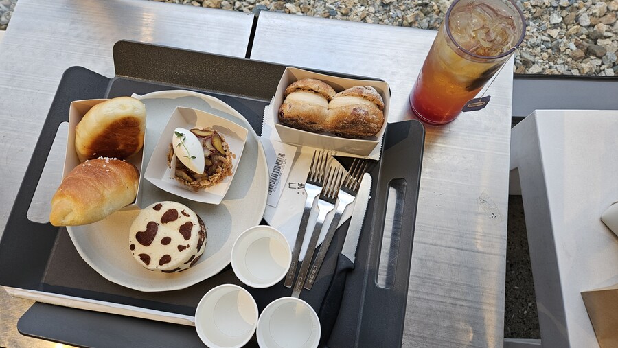 [부산]뷰 분위기 주차 빵 맛 가성비가 괜찮았던 칠암사계_6.jpg