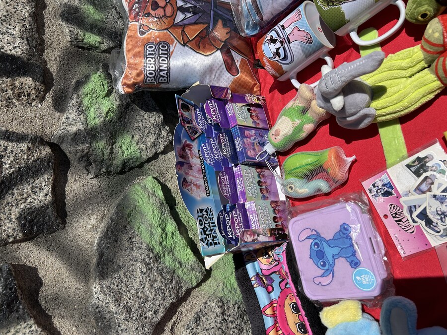 케데헌) 칠레 여행중에 선물받은 케데헌 카드게임 & 블라인드 박스_1.jpg