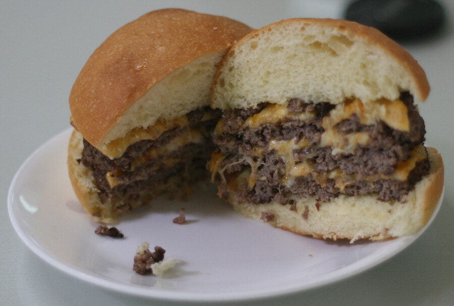 "비교적" 쾌적하게 만들어 먹은 일생일대의 치즈버거와 마롱글라세_5.jpg