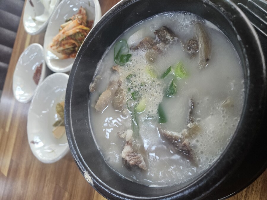 [음성] 오랜만에 뜨끈 한 국밥 먹었습니다_2.jpg