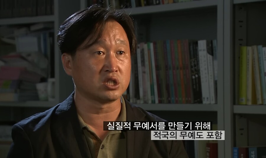 한국의 우수한 기록문화에 감탄하는 일본교수.jpg_10.jpg