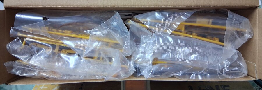 [반다이] SMP 레온 카이저 패키지 구성 및 그레이트 골드란 등 조립 사진_9.jpg