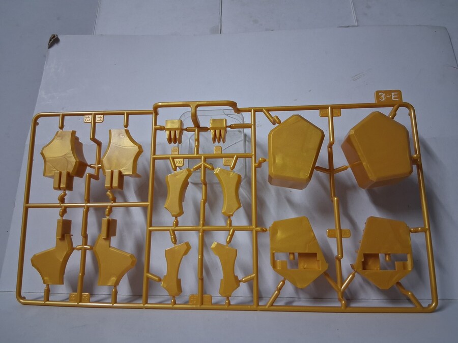 [반다이] SMP 레온 카이저 패키지 구성 및 그레이트 골드란 등 조립 사진_21.jpg