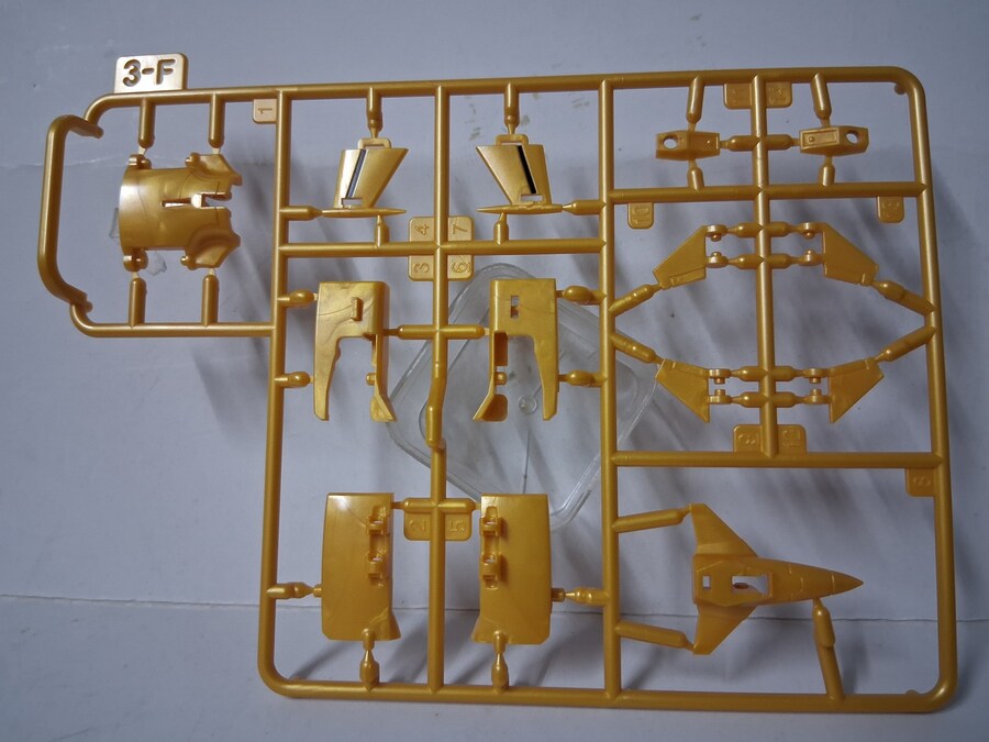[반다이] SMP 레온 카이저 패키지 구성 및 그레이트 골드란 등 조립 사진_22.jpg