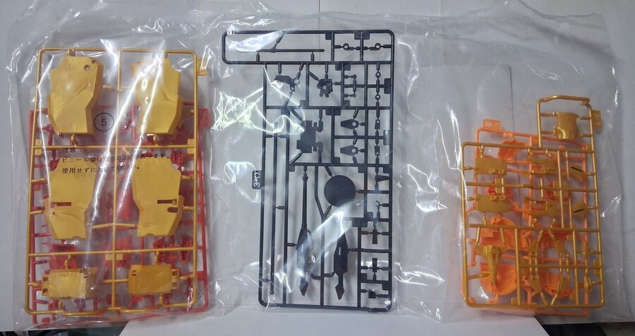 [반다이] SMP 레온 카이저 패키지 구성 및 그레이트 골드란 등 조립 사진_15.jpg