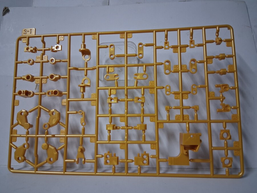 [반다이] SMP 레온 카이저 패키지 구성 및 그레이트 골드란 등 조립 사진_24.jpg