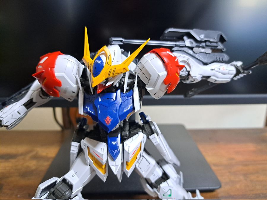 MG 발바토스 루프스 먹선 + 데칼 / HG 발큐리아 버스터 소드 조합 사진_2.jpg