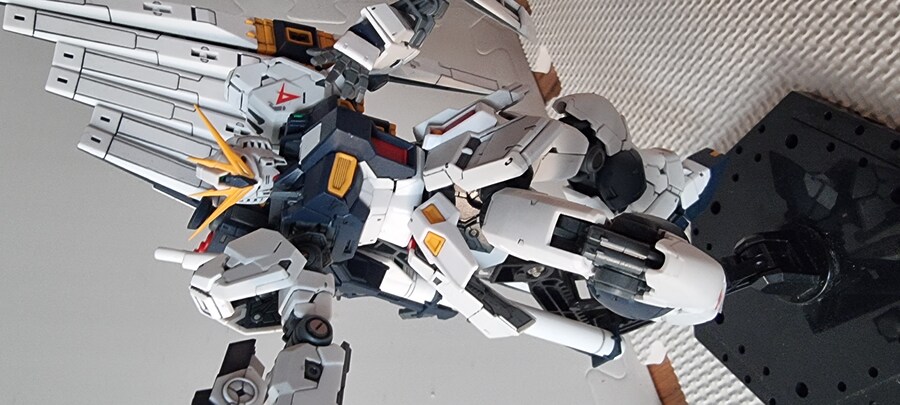 건프라) rg뉴건담 먹선 데칼 마감완성. 근데 좀 봐줭._6.jpg