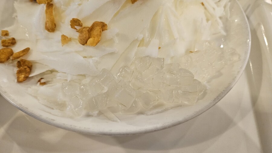 [대전]성심당 테라스키친 돈가스 볼케이노 필라프 / 눈꽃빙수 딸기_12.jpg